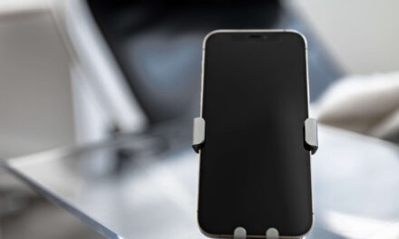 Avoid These Two Startling Social Media Mistakes Made By Professionals